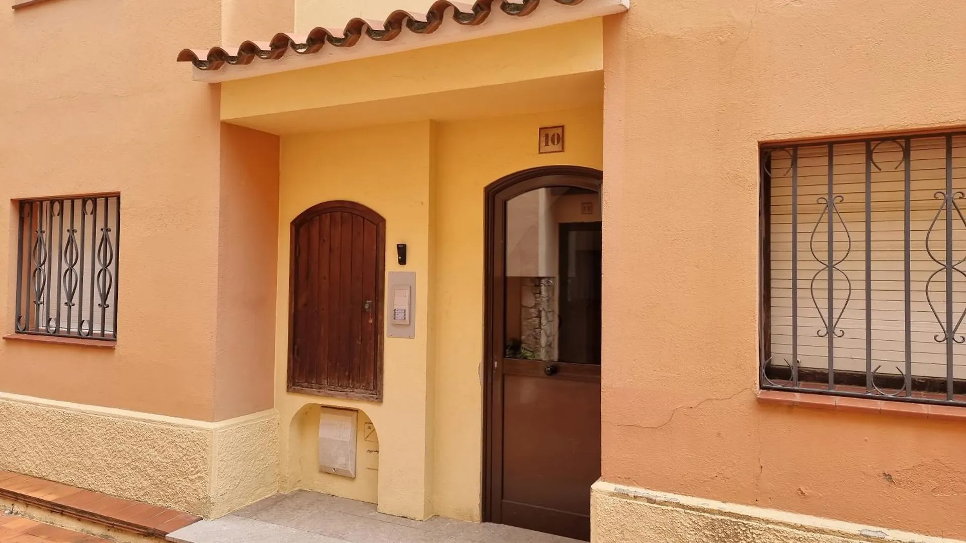 Apartment Apartamento A 200 M De La Playa Con Vista A La Piscina Y Parking Cubierto Gratuito Empuriabrava