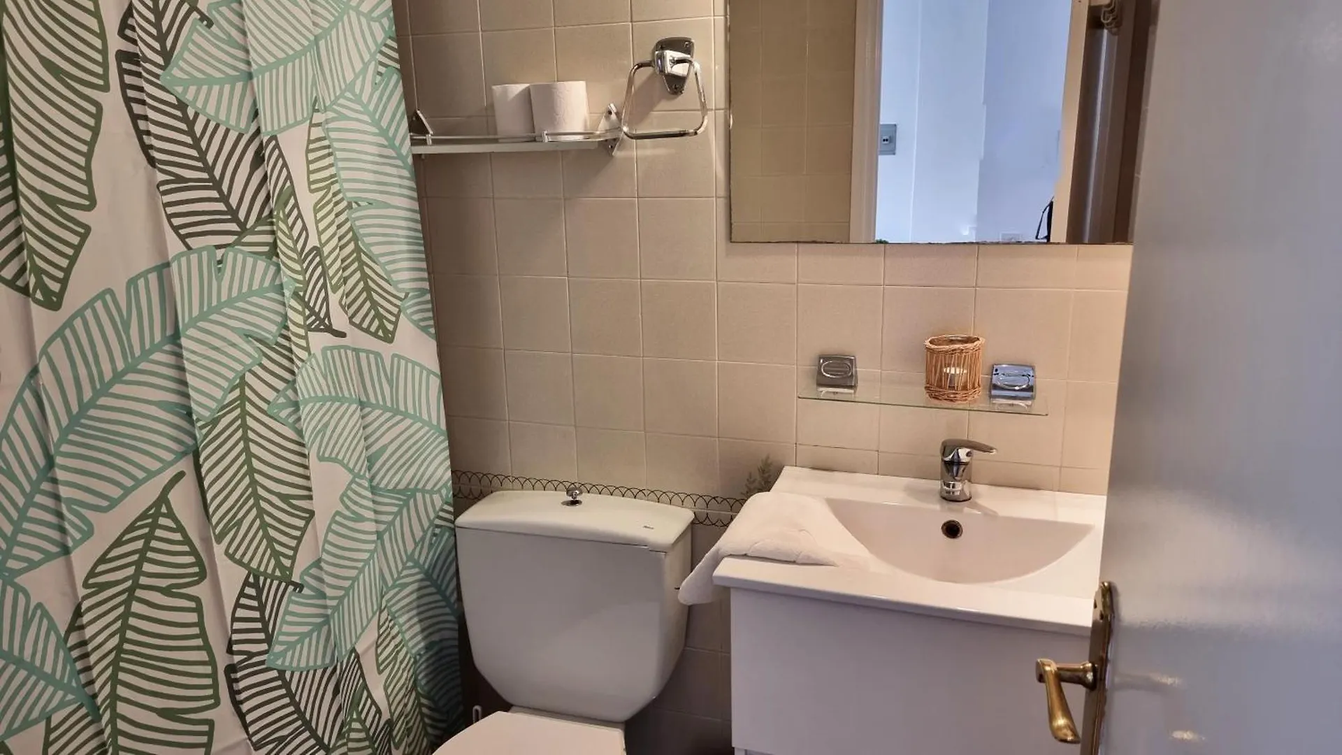 Apartamento A 200 M De La Playa Con Vista A La Piscina Y Parking Cubierto Gratuito Empuriabrava